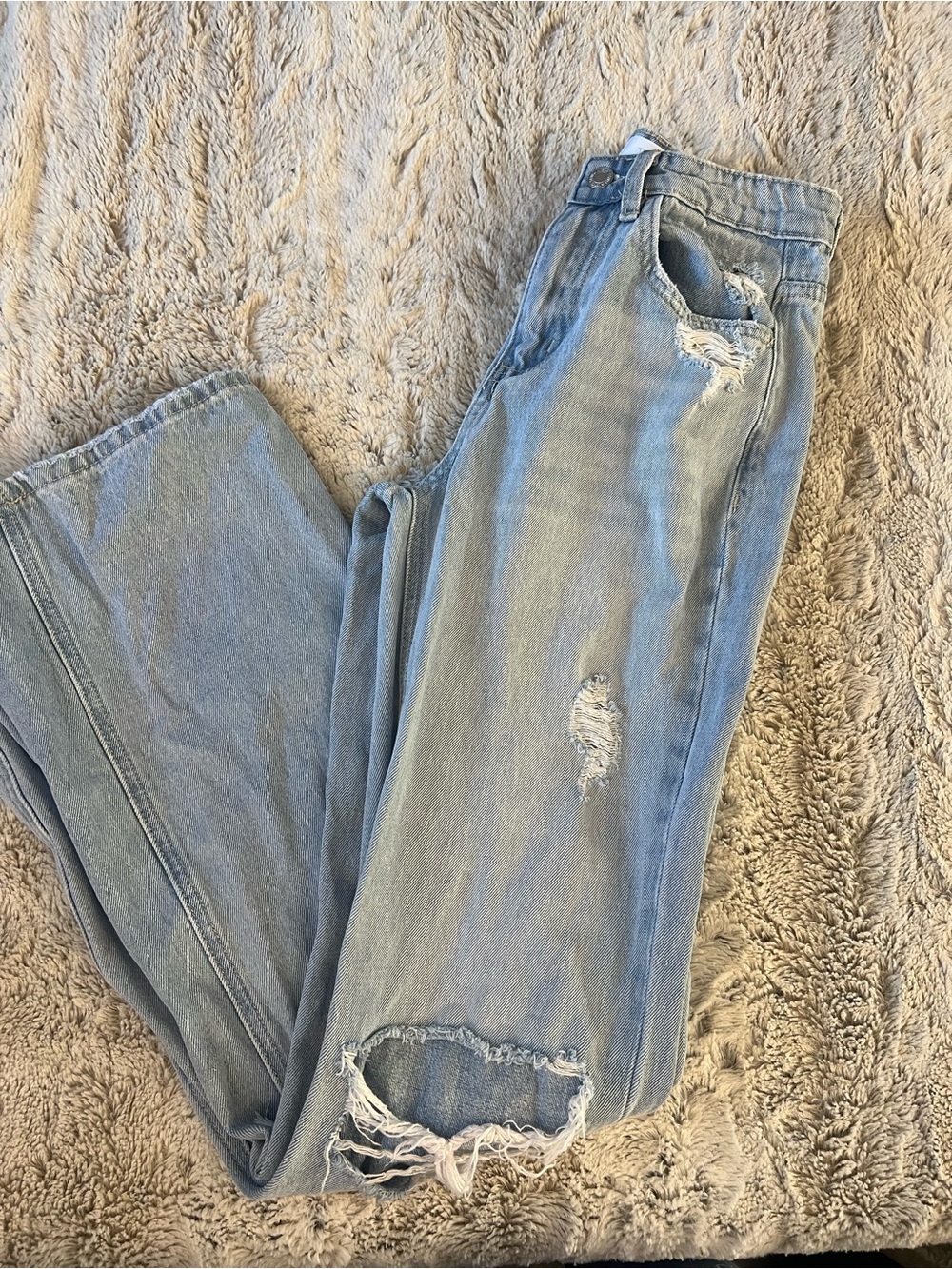 Light Wash Distressed Wide-Leg Women’s Jeans